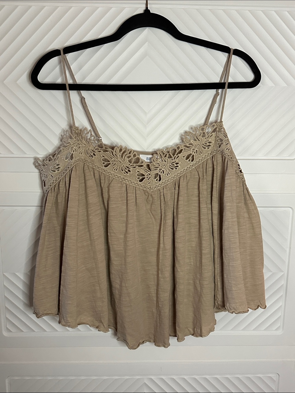 Bluivy Beige Crochet-Trim Spaghetti Strap Cami